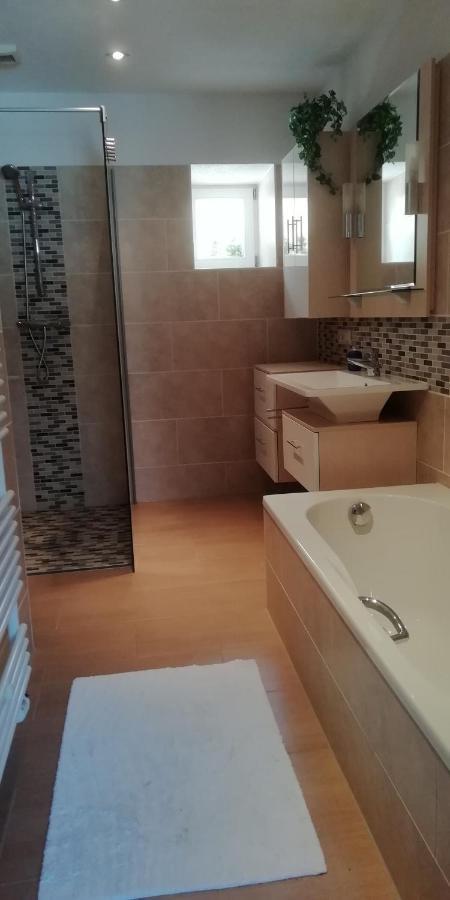 Vip-Zelten Im Garten - Camping Weischlitz Kültér fotó